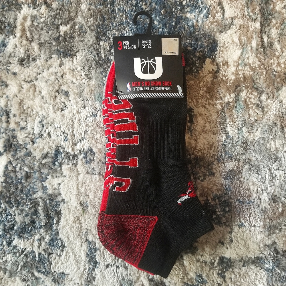 3 Pairs NBA Chicago Bulls No Show Socks Men's Shoe Size 6-12 Red Black Gray NWT